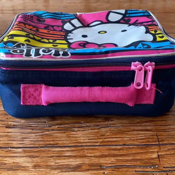 Hello Kitty Lunch Box - Picture 4 of 5